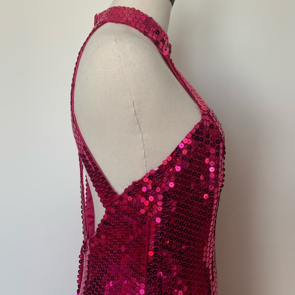 Fuchsia Sequined Body Hugging Gown - image 4